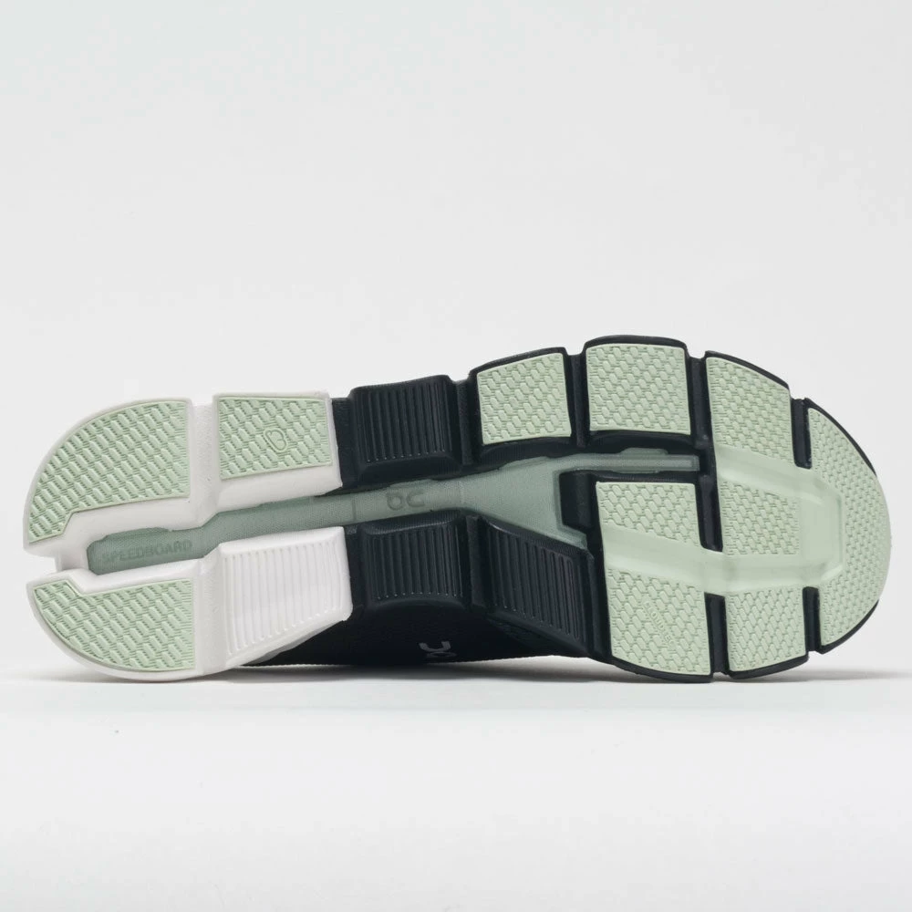 On Running Running Shoes On Cloudflyer Women's Black/White 6 On Running Running Shoes On Cloudflyer Women's Black/White