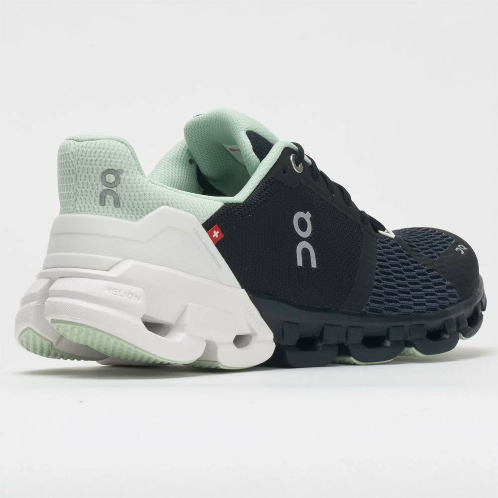 On Running Running Shoes On Cloudflyer Women's Black/White 8 On Running Running Shoes On Cloudflyer Women's Black/White