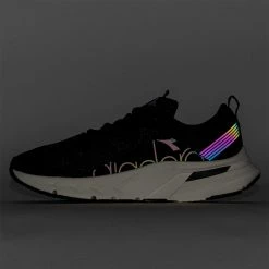 Diadora Mythos Blushield Volo Men's Hip Black/Almond Milk Running Shoes