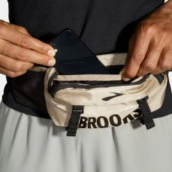 Packs & Carriers Brooks Stride Waist Pack