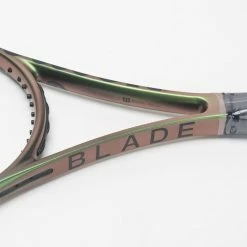 Wilson Blade 98 (18x20) V8 Tennis Racquets