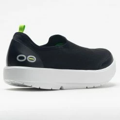 OOFOS OOmg EeZee Women's White/Black Walking Shoes