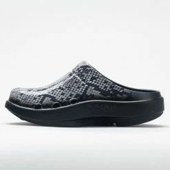 OOFOS OOcloog Limited Women's Black/Snakeskin Walking Shoes