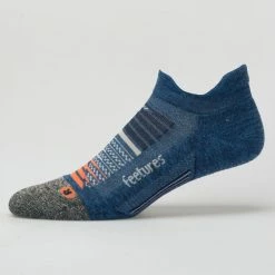 Feetures Elite Light Cushion No Show Tab Socks