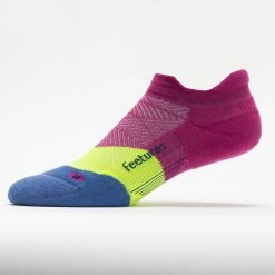 Feetures Elite Max Cushion No Show Tab Socks