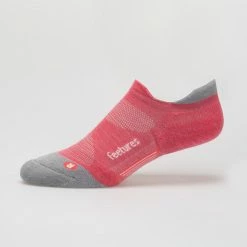 Feetures Merino 10 Ultra Light No Show Tab Socks (Previous Version) 30 Feetures Merino 10 Ultra Light No Show Tab Socks (Previous Version)