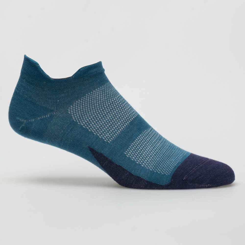 Feetures Merino 10 Ultra Light No Show Tab Socks (Previous Version) 22 Feetures Merino 10 Ultra Light No Show Tab Socks (Previous Version)