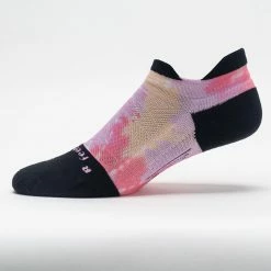 Feetures Elite Light Cushion No Show Tab Socks Tie Dye
